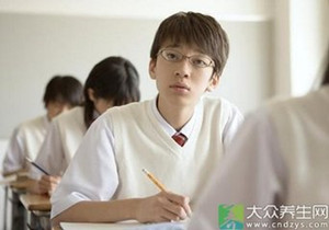 青少年白癜风治疗事项是什么?